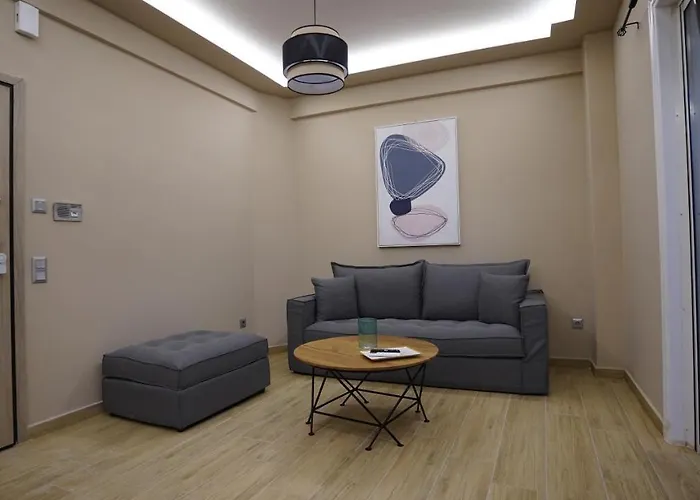 New Ventiri Suite 3, Near Hilton, Athens Central, Fully Equipped