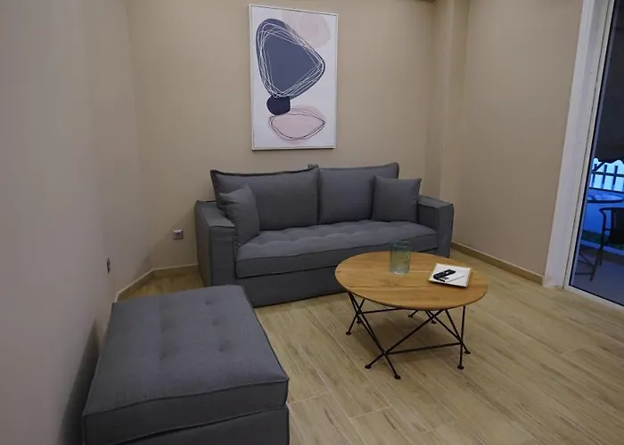 New Ventiri Suite 3, Near Hilton, Athens Central, Fully Equipped